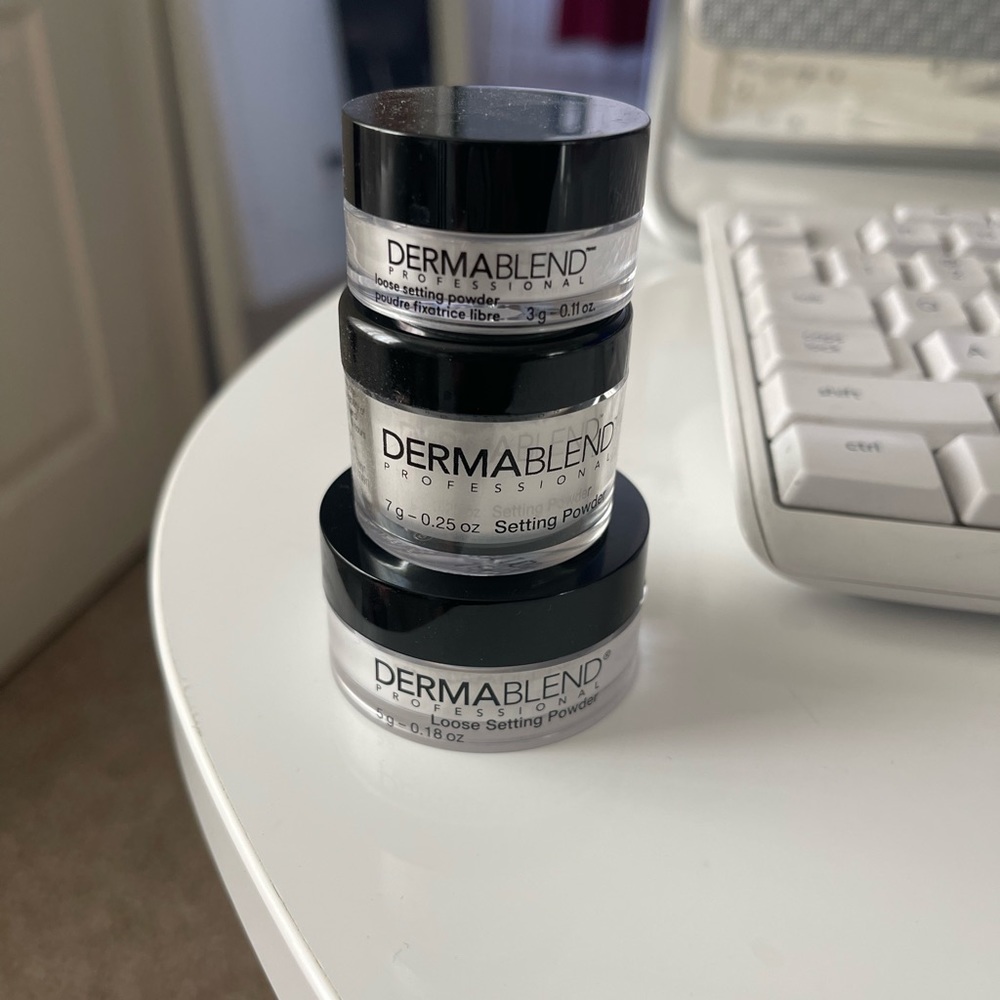3 x Dermablend loose setting powder sample deluxe size
